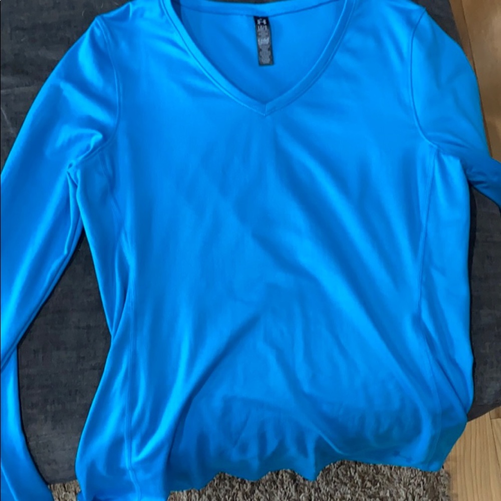 Under armor top!!